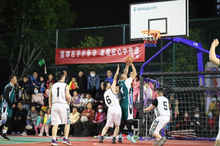 来以坚